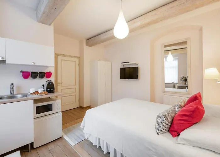 Guoda Apartments
